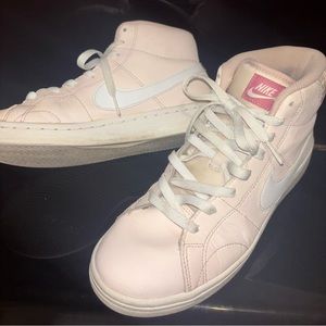 Nike Salmon pink 7.5 women’s